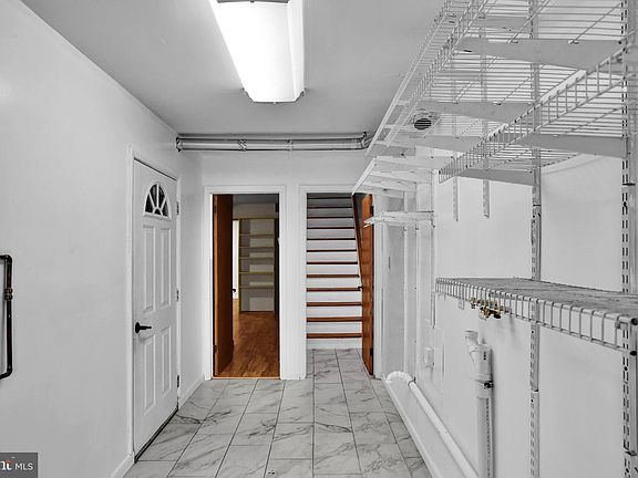 5th image of 120 N Franklin St