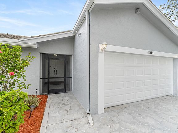 4th image of 10418 NW 71st Place