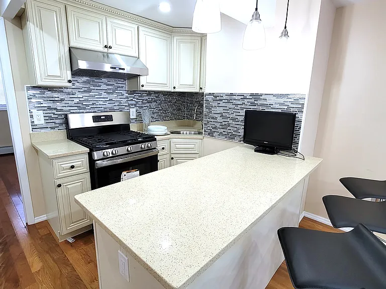 22-24 92nd St #1F — Photo 6