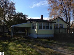 727 2nd St, Tawas City, MI 48763