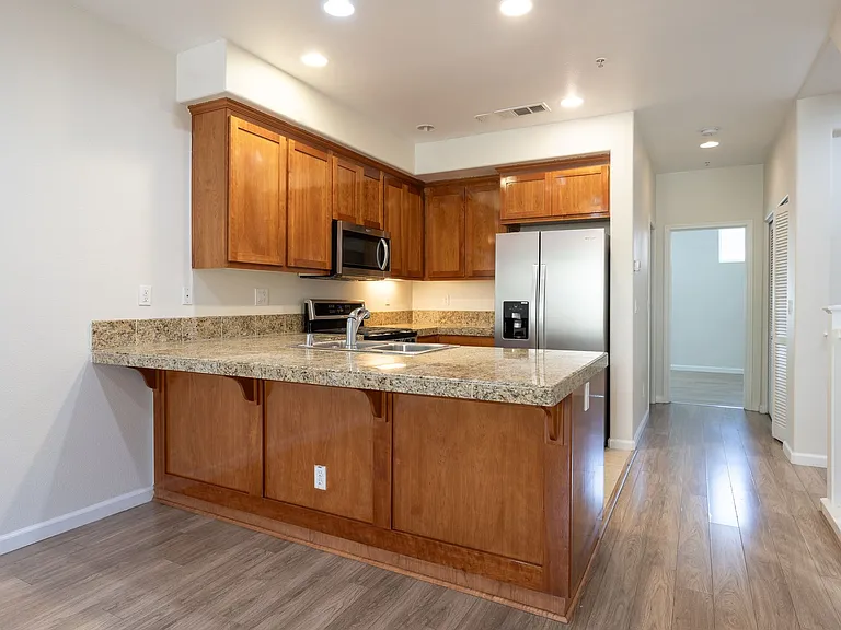 25502 Huntwood Ave — Photo 7