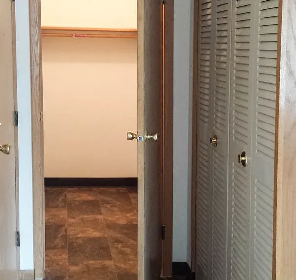 Port Vista Apartments — Photo 6
