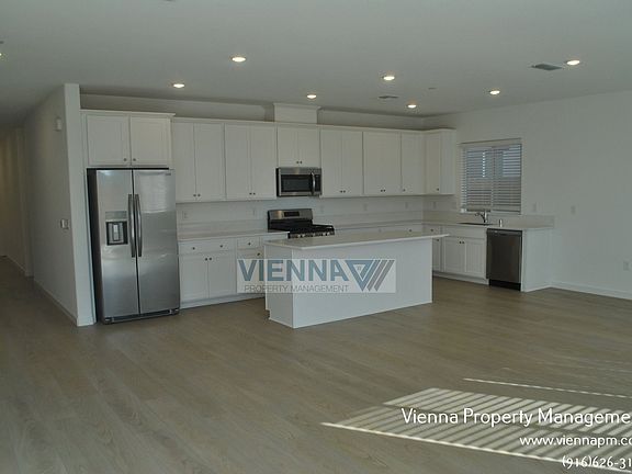 5th image of 4451 Duckhawk Cir