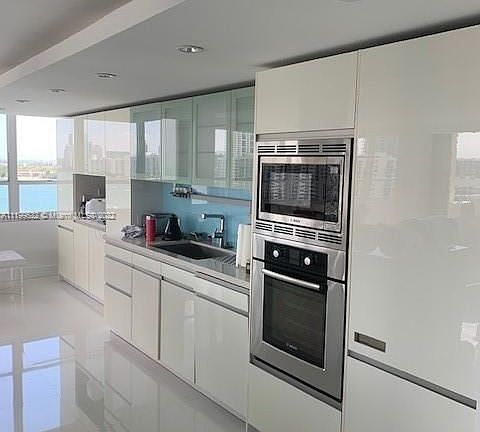 3rd image of 11 Island Ave APT 1502