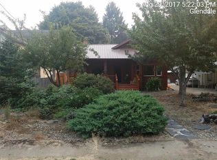 130 Gilbert Ave, Glendale, OR 97442