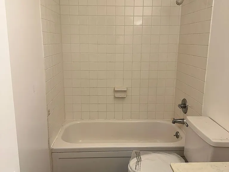 2800 E Carriage Dr — Photo 10