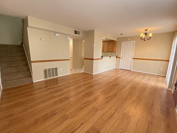 4th image of 8705 Crossway Ct Unit 50