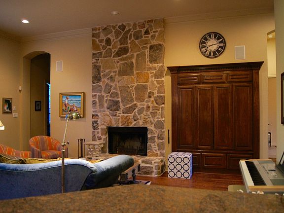 5th image of 6332 Kiest Forest Dr