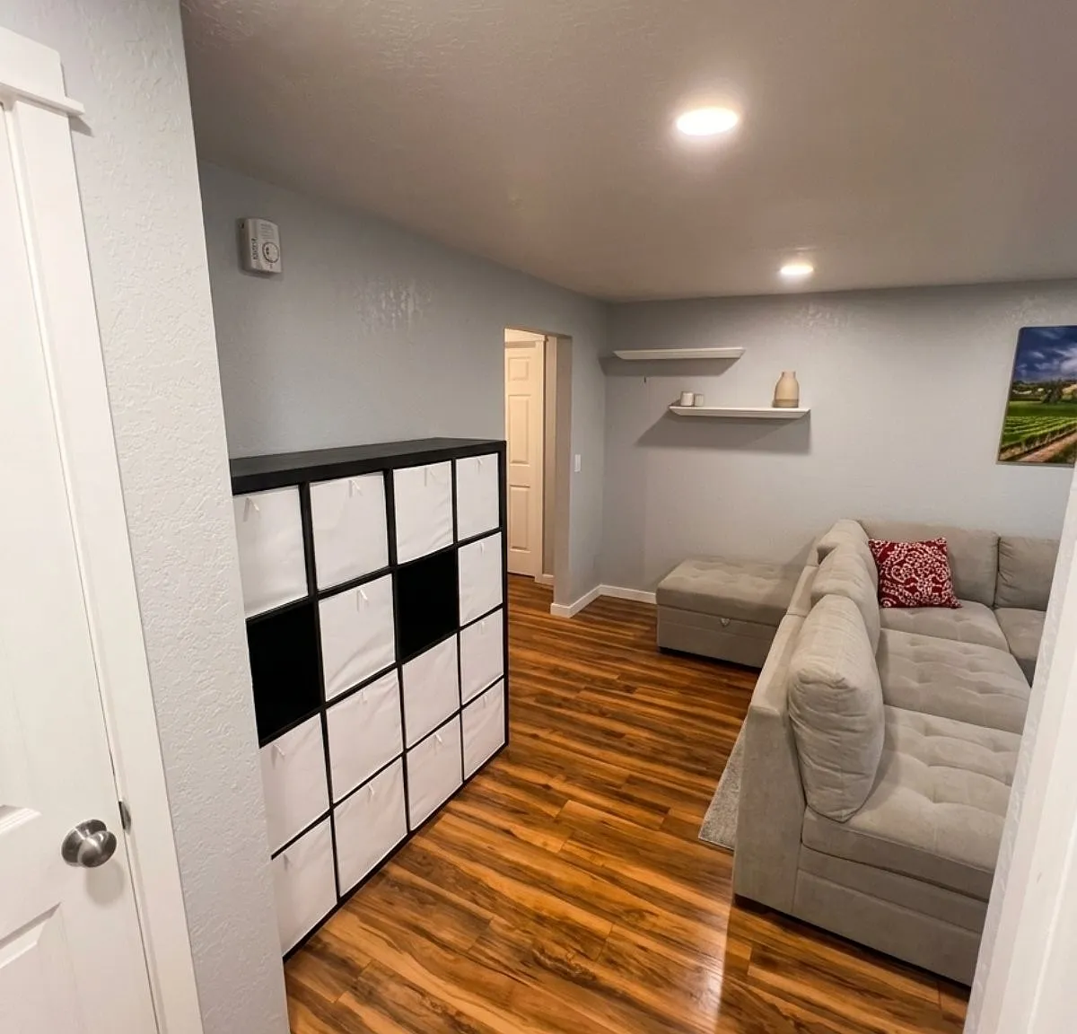 2 bed, 888 sqft, $2,700 — Photo 2