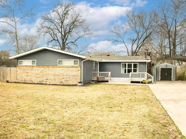910 Markham St, Ward, AR 72176