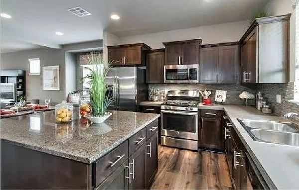 14127 SW Burlwood Ln — Photo 3