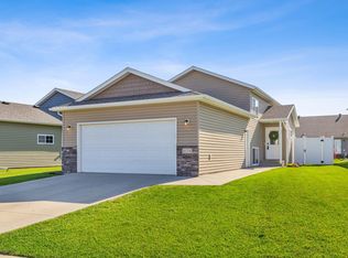 6134 35th St S, Fargo, ND 58104