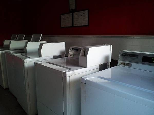 2nd image of 1452 Laurel Ave APT 25