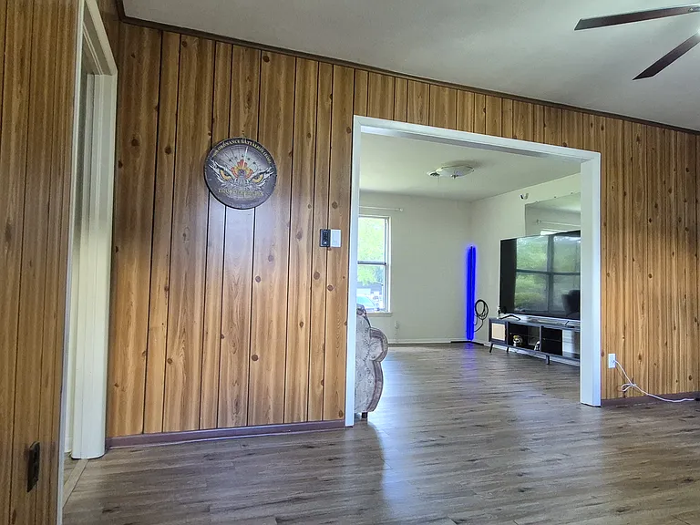 396 Andrew Dr — Photo 20