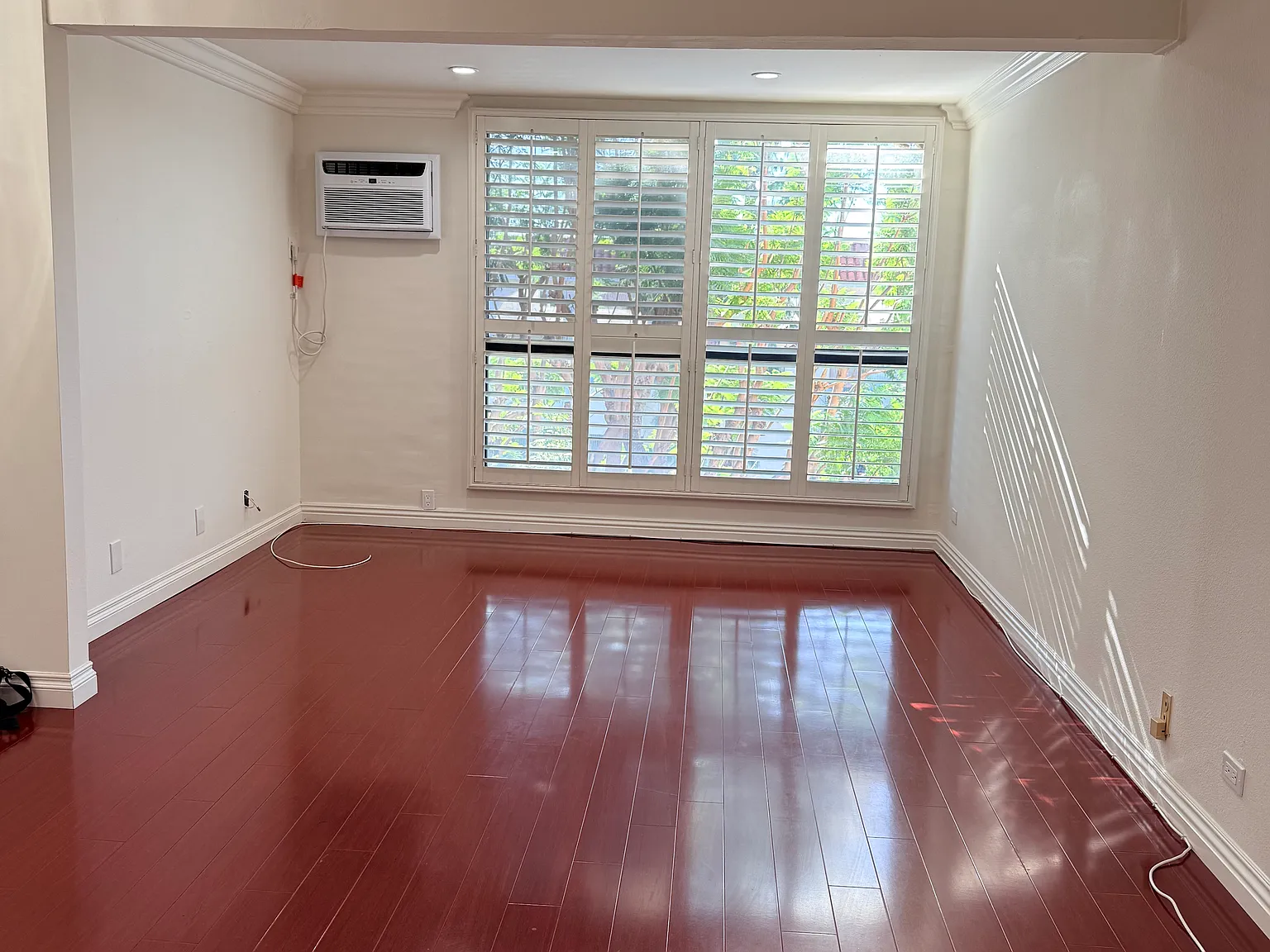 1440 Veteran Ave — Photo 4