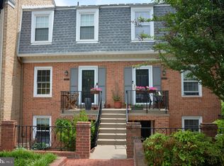 3245 Sutton Pl NW APT C, Washington, DC 20016