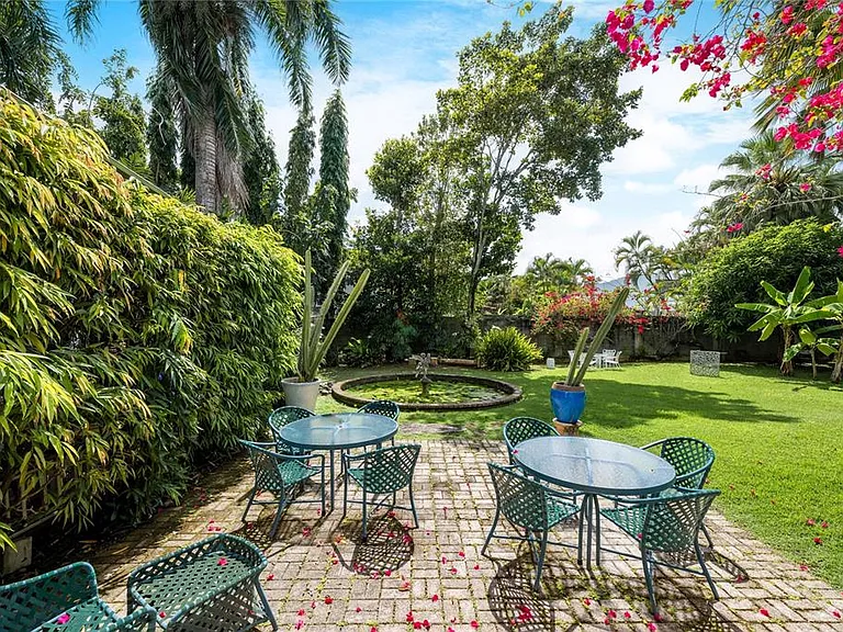 13 Pedrosa Saint Garden Hls — Photo 20