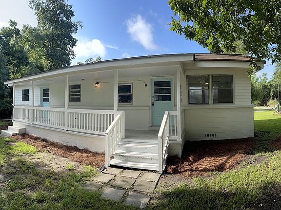 3rd image of 118 Wildwood Ln
