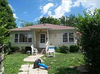 15 Summit Ave photo 1