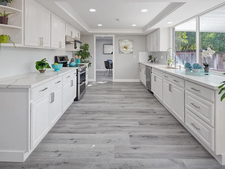5875 Ettersberg Dr — Photo 8