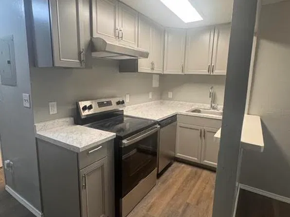 107 Davis St #11, Anchorage, AK 99508