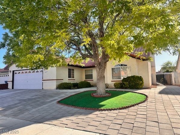 3869 Moongate Cir