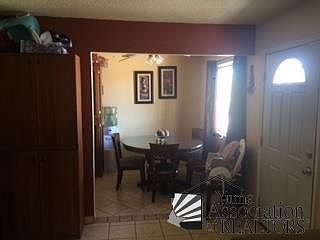 3rd image of 587 E Lakin Dr