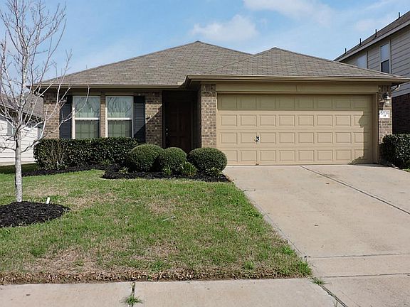 2nd image of 20726 Pine Rain Ct