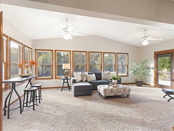 5th image of 208 Morton Dr