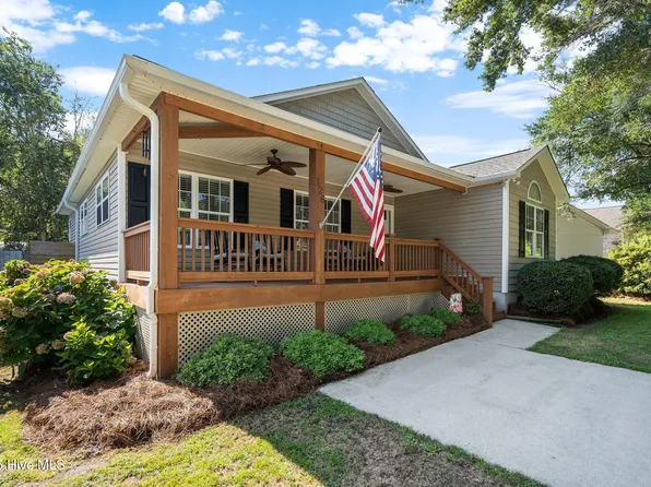 126 NW 5th Street, Oak Island, NC 28465
