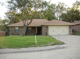 409 Post Oak Dr, Grand Prairie, TX 75050