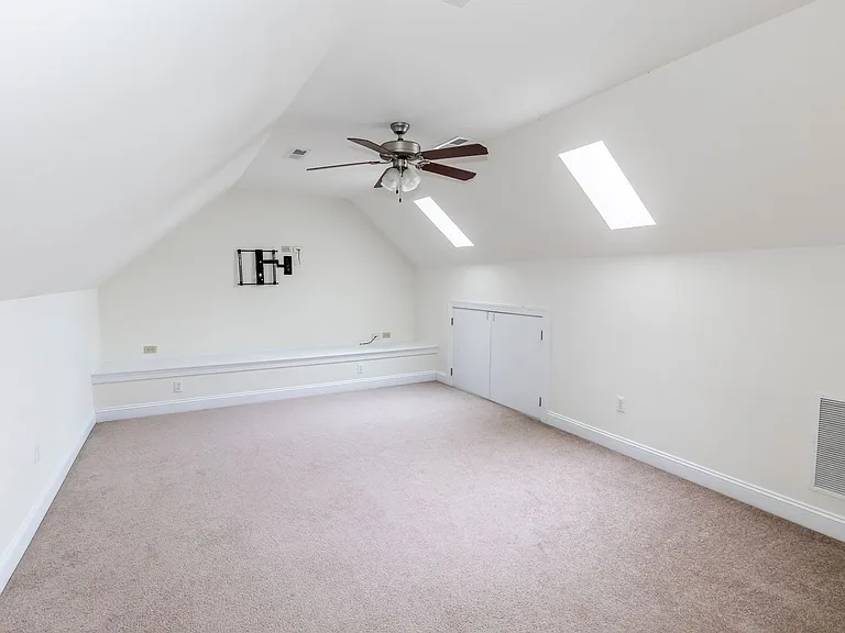 12306 Declaration Ave — Photo 26