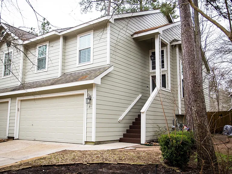 31 N Walden Elms Cir — Photo 2