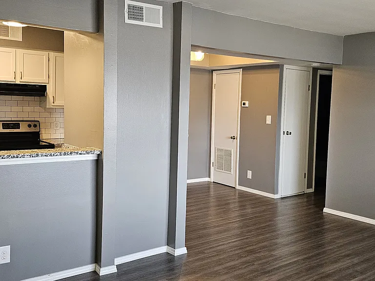 7321 S Yale Ave #117 — Photo 4