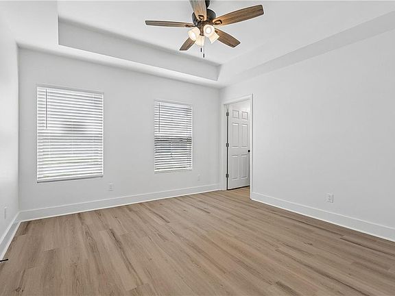 5th image of 2900 N Monterey Ct