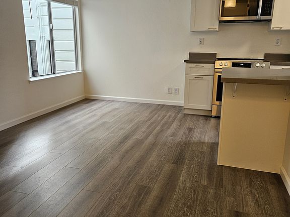 4th image of 268 2nd Ave APT 2