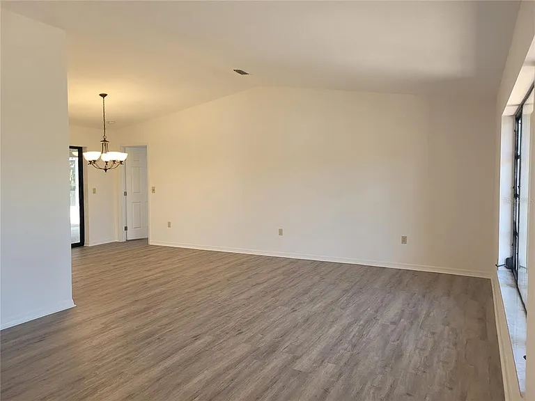 1700 Blue Lake Cir — Photo 2