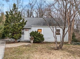 7230 Pimmit Ct, Falls Church, VA 22043