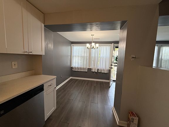 5th image of 1225 Mentor Ave
