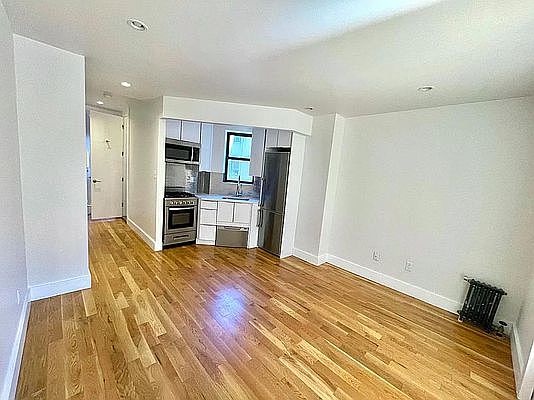 3rd image of 211 Madison St APT 16