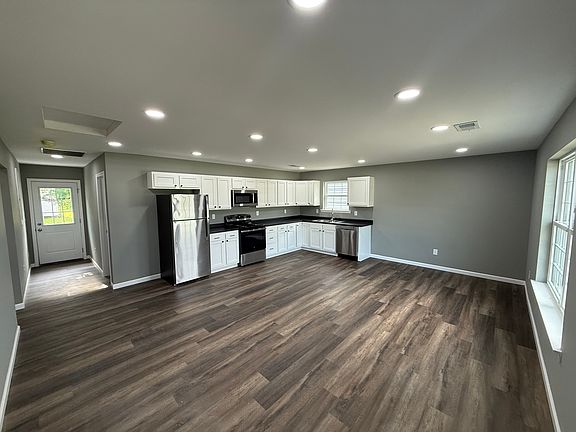 2nd image of 408 S Ireland St #408