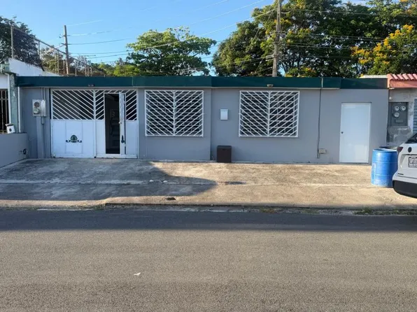 Jardines De Canovanas Calle Pepita Albandoz #A-15, Canovanas, PR 00729