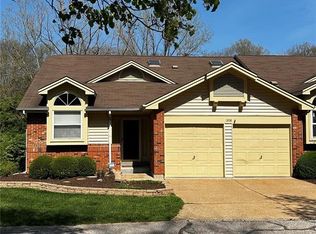 1208 Meadow Knoll Ct, Ballwin, MO 63021