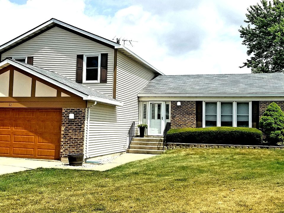 1st image of 10 Hale Ct