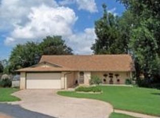 1891 E Sherwood Ter, Mustang, OK 73064