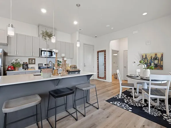 La Vida 55+ Luxury Living