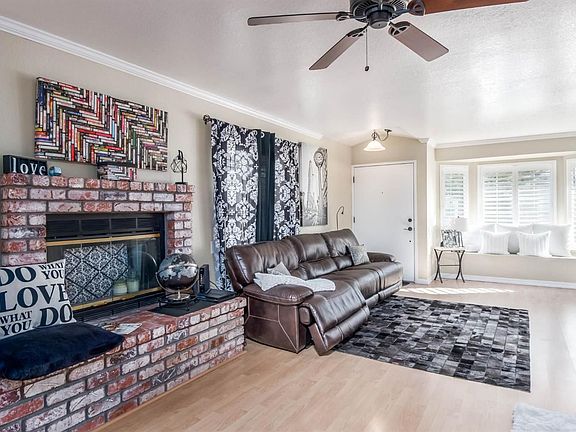 4th image of 17 Marty Cir