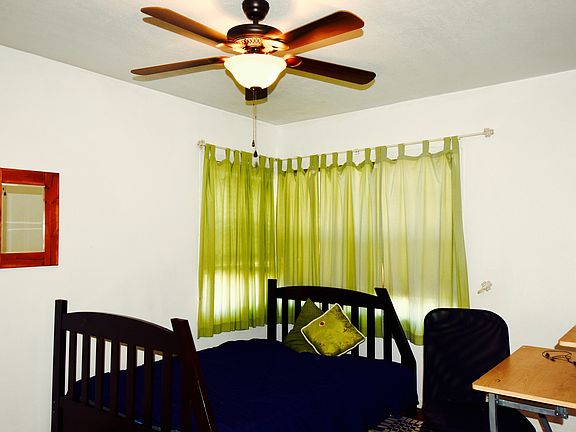 5th image of 10414 Somerset Blvd