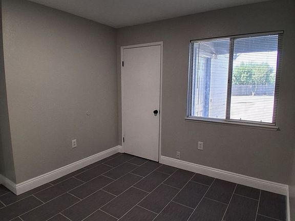 5th image of 1452 S College Ave #102
