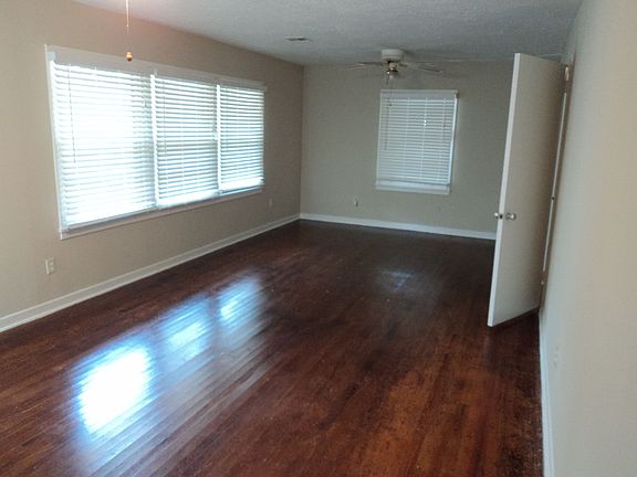 2nd image of 220 Forest Hills Dr
